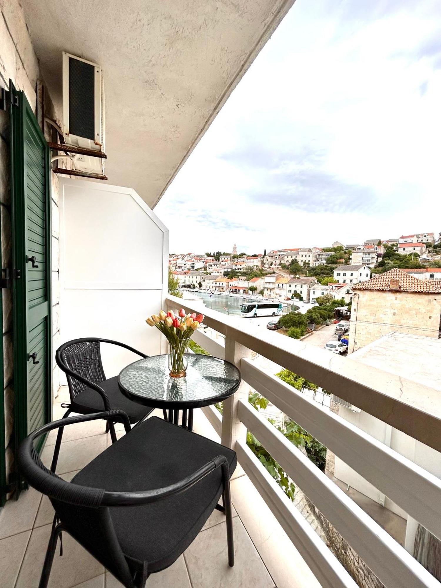 Apartman Zorka Povlja  Buitenkant foto