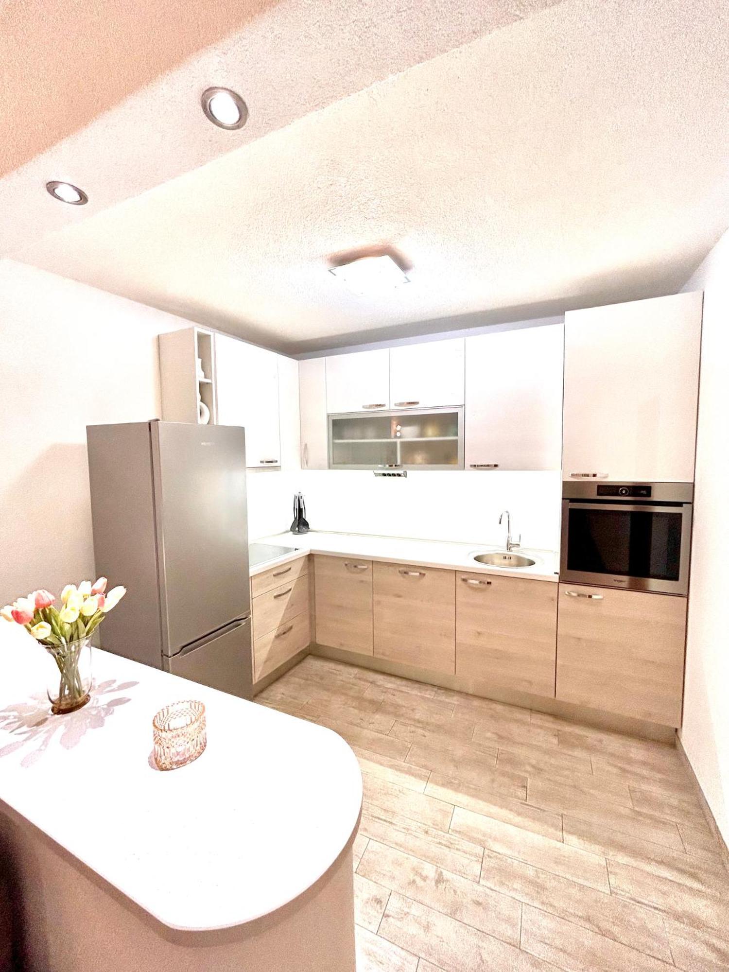 Apartman Zorka Povlja  Buitenkant foto