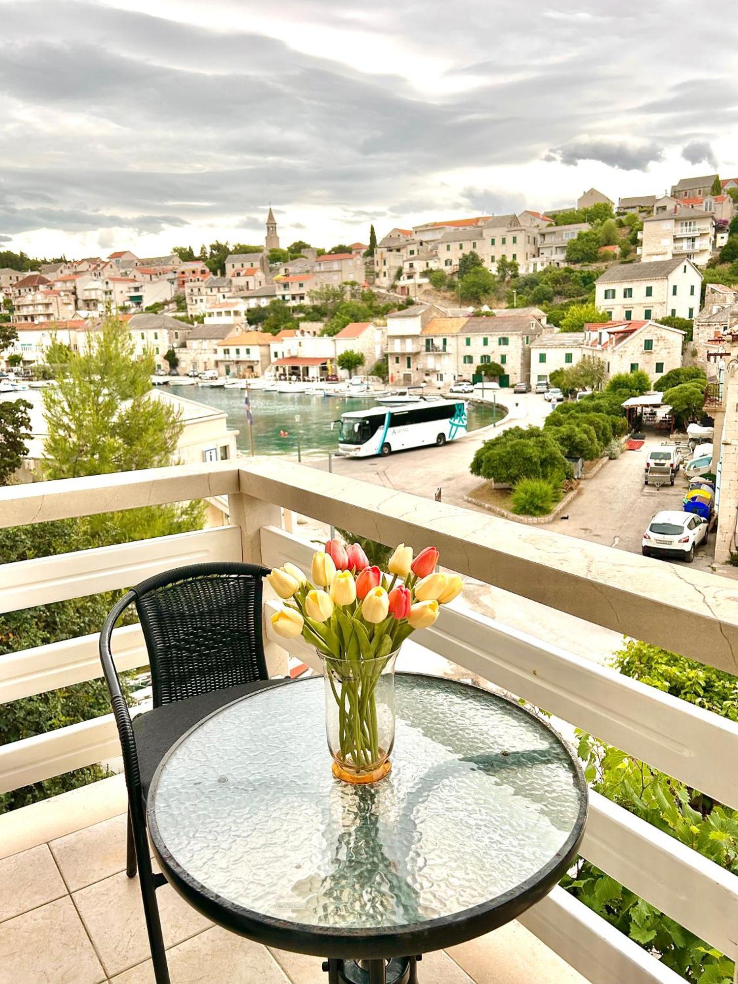 Apartman Zorka Povlja  Buitenkant foto